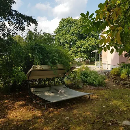 Apartmán Moderne 2-zimmer Dachwohnung Im Herzen Der Rhoen Ostheim (Bavaria)