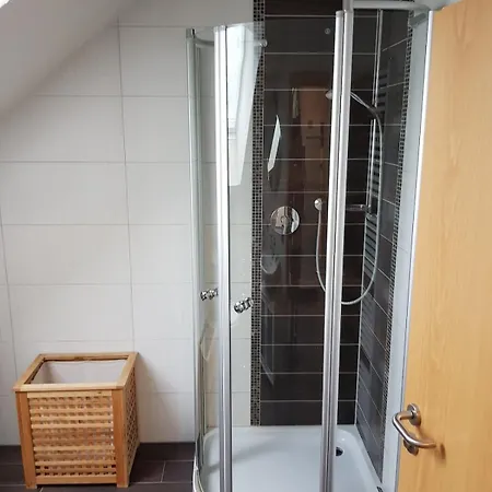 Moderne 2-zimmer Dachwohnung Im Herzen Der Rhoen Apartmán