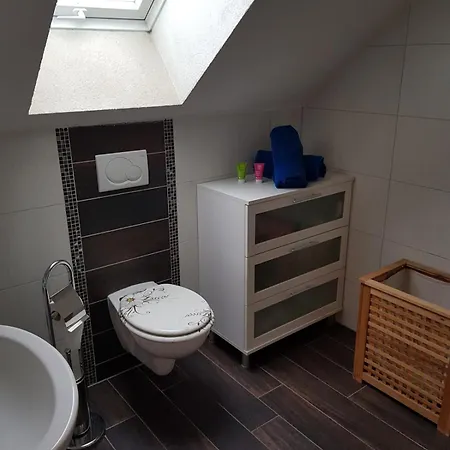 Apartmán Moderne 2-zimmer Dachwohnung Im Herzen Der Rhoen Ostheim (Bavaria)