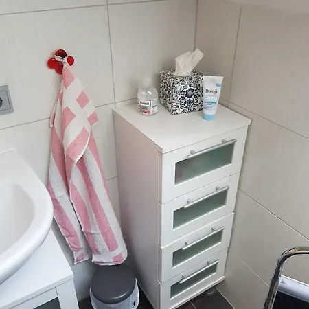 Apartmán Moderne 2-zimmer Dachwohnung Im Herzen Der Rhoen