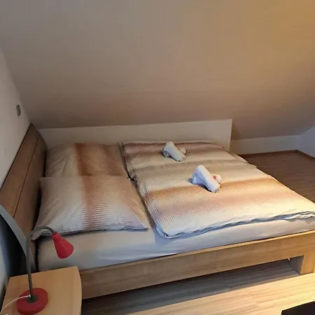Moderne 2-zimmer Dachwohnung Im Herzen Der Rhoen